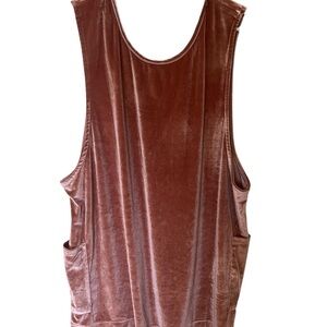 Agnes & Dora Velvet Backless Dress in Rose Pink